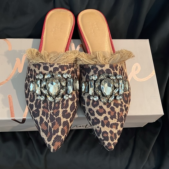 SIZE 7 Muels - Picture 2 of 5